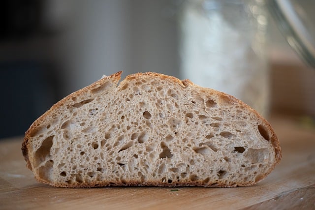 Fermentering for begyndere: Din guide til surdej og kimchi